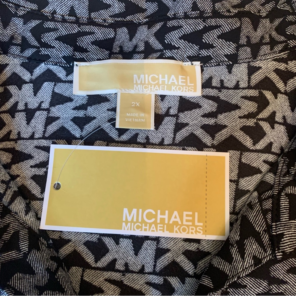 ❤️Price Drop❤️MICHAEL Michael Kors Black and Gray Logo Blouse - Picture 7 of 14